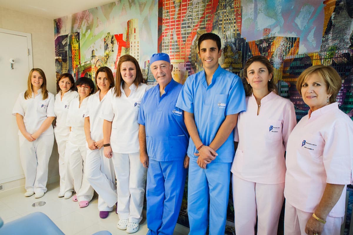 Un equipo de odontólogos multidisciplinar